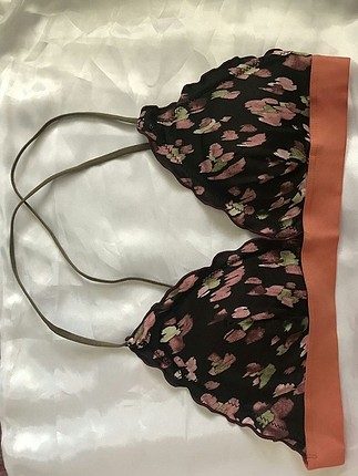 Bikini üsttü