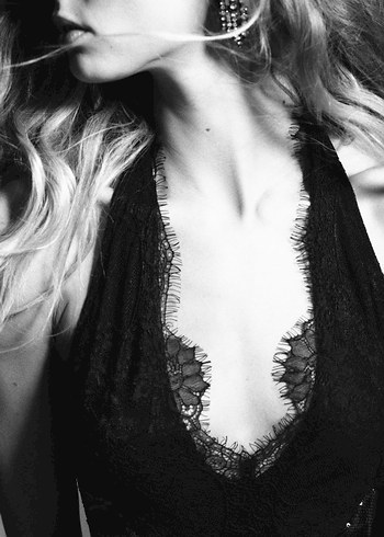 Siyah Dantel Detaylı Pulli elbise - Görsel 2