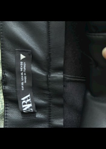 Kemerli Siyah Deri Mini Şort - Görsel 5