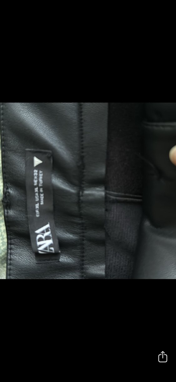 Kemerli Siyah Deri Mini Şort - Görsel 5