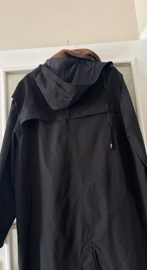 Düğmeli Siyah Uzun yağmurluk - Görsel 3