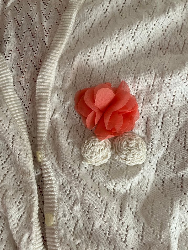 Nakışlı Beyaz Bohem Örgü Yelek - Görsel 3