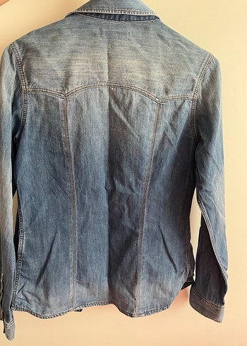 Düğmeli Mavi Denim Kadın Gömlek - Görsel 2