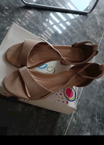 Bej Kadın Dolgu Topuklu Tokalı Ayakkabı - Görsel 2