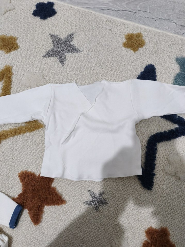 Beyaz Uzun Kollu Bebek Zıbını - Görsel 2