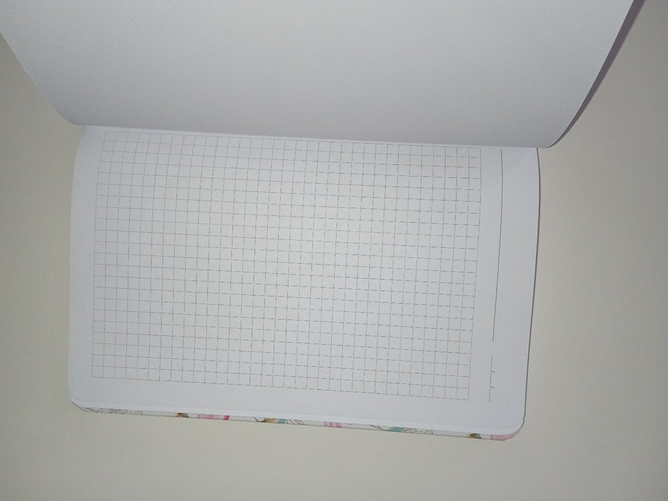 Pembe Çiçek Desenli Defter - Görsel 3