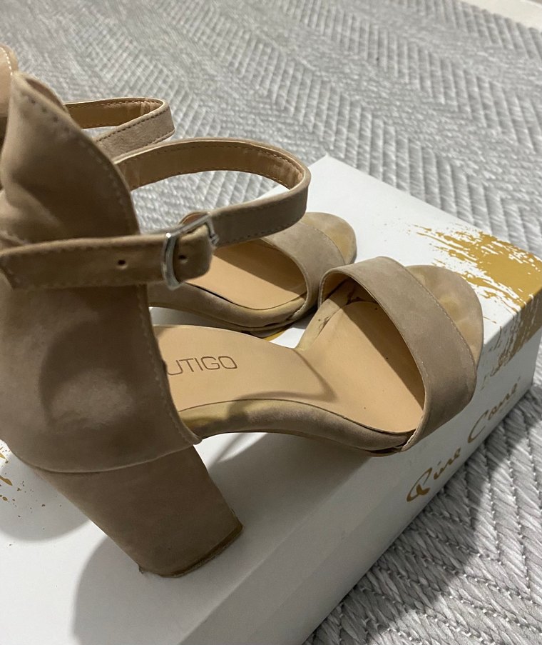 Bej topuklu ayakkabı - Görsel 3