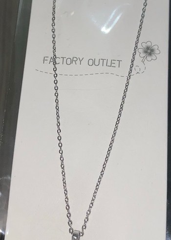 Gri İşlemeli Kalp Detaylı Midi Kolye - Görsel 2