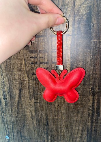 Zincir Detaylı Altın Renk Kadın Küpe Seti+ Kırmızı Anahtarlık - Görsel 3