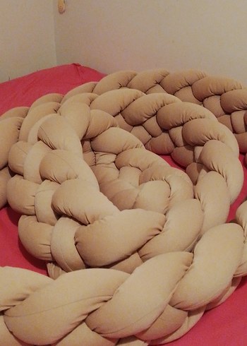 Bej Örgü Tasarımlı Emzirme ve Hamile Yastığı yatak kenari - Görsel 6