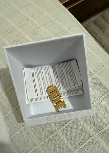 Guess Kadın Altın Renkli Klasik Saat - Görsel 3