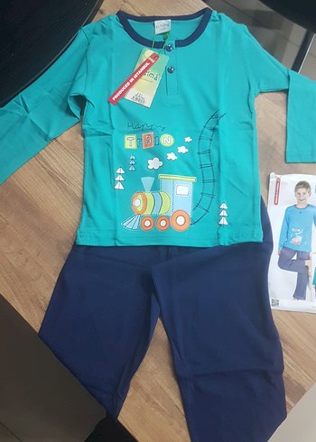Erkek Çocuk Uzun Kollu Renkli Baskılı Pijama - Görsel 2