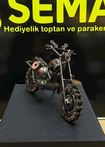DİŞLİ TEKERLEKLİ ÖZEL TASARIM METAL MOTOSİKLET - Görsel 3
