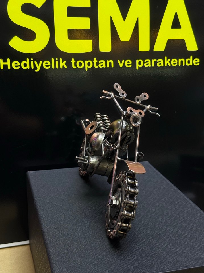 DİŞLİ TEKERLEKLİ ÖZEL TASARIM METAL MOTOSİKLET - Görsel 5