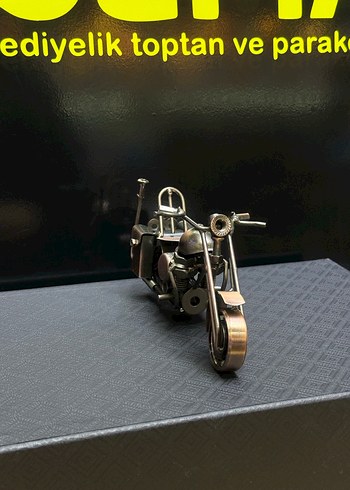 ÇANTALI KLASİK METAL MOTORSİKLET - Görsel 3