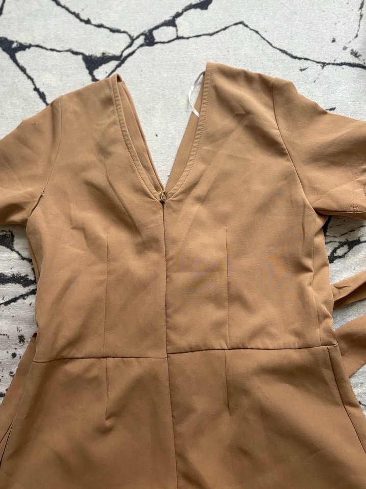 Bej Kadın V Yaka Kemerli Tulum - Görsel 4