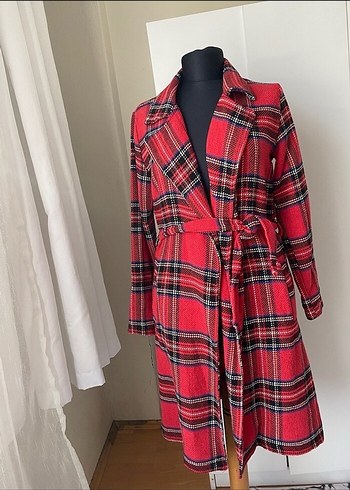 Kareli Kırmızı Uzun Kadın Kaban - Görsel 2
