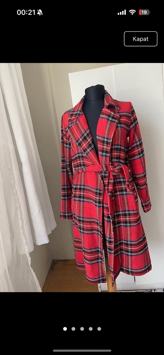 Kareli Kırmızı Uzun Kadın Kaban - Görsel 2