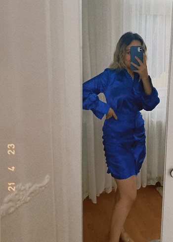 Parlak saten Mavi Uzun Kollu Midi Elbise - Görsel 3