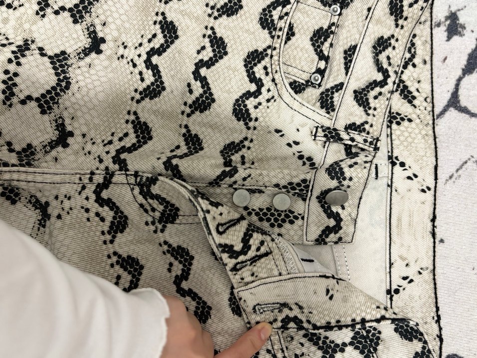 Yılan derisi likralı bilekte denim pantolon - Görsel 5