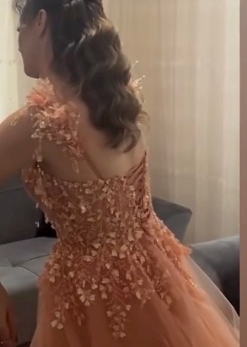 Askılı boncuk işlemeli göğüs kısmı transparan arkası ipli - Görsel 4