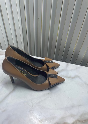 Kahverengi Tokalı Kadın Stiletto - Görsel 2