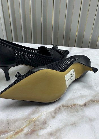 Siyah Püsküllü Stiletto Topuklu Kadın Ayakkabı - Görsel 3