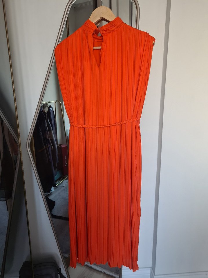 Kolsuz Piliseli Turuncu Uzun Elbise - Görsel 2