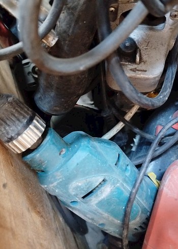 Turkuaz Renkli Elektrikli Alet Parçası - Görsel 15