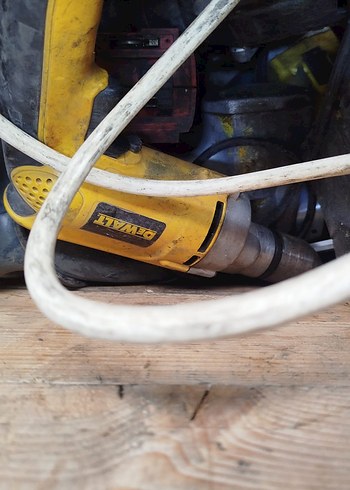 Turkuaz Renkli Elektrikli Alet Parçası - Görsel 14