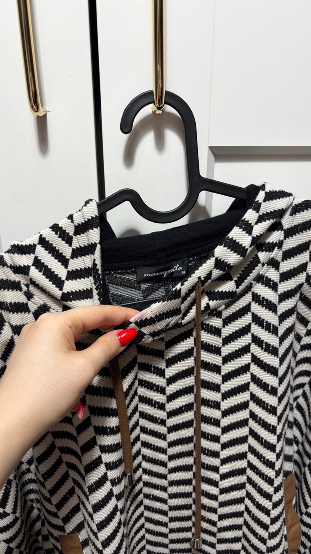 Kadın Zebra Desenli Örme Kısa Kollu Panço - Görsel 4