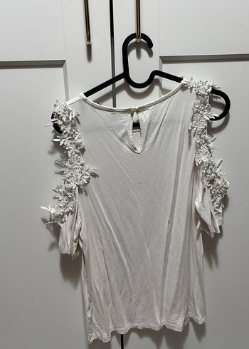 Dantel ve çiçek Detaylı Beyaz Kısa Kollu Bluz - Görsel 2