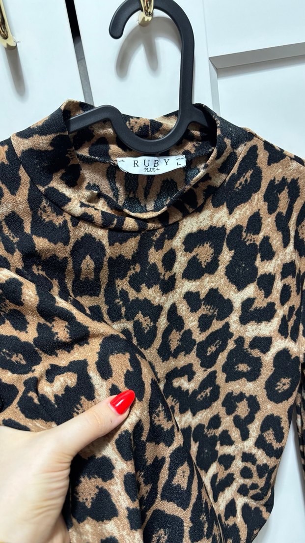 Leopar Desenli Uzun Kollu Kadın Bluz - Görsel 3