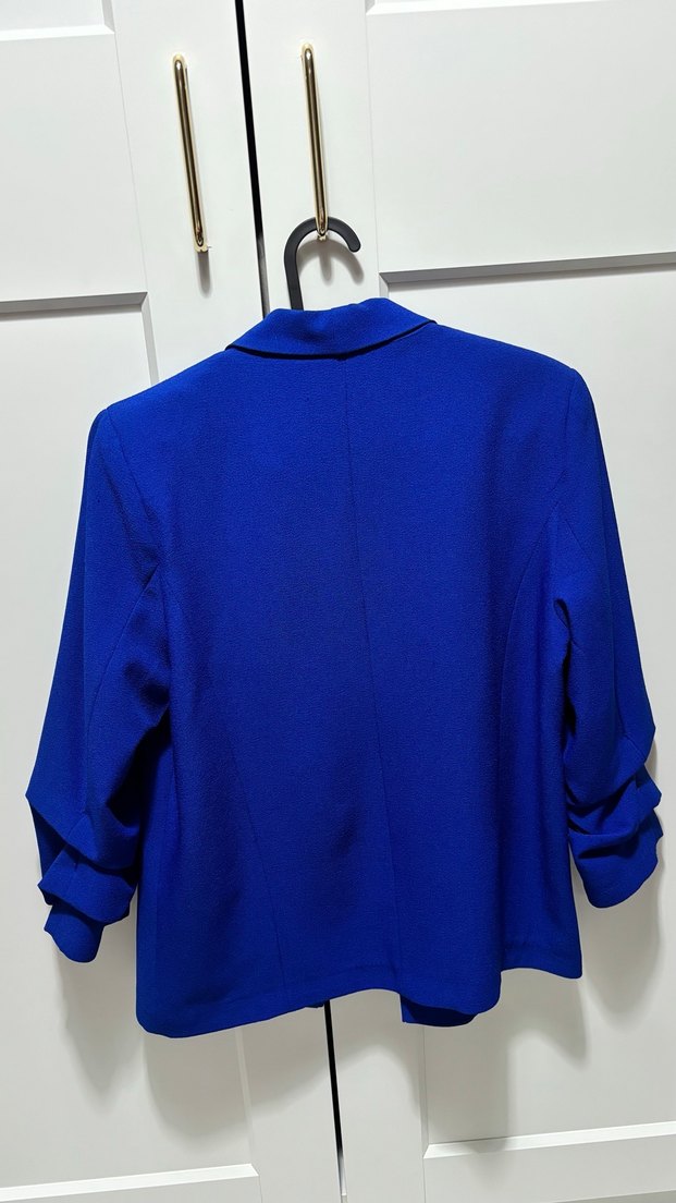 Saks Mavisi Kolu Büzgü Detaylı Blazer Ceket - Görsel 2