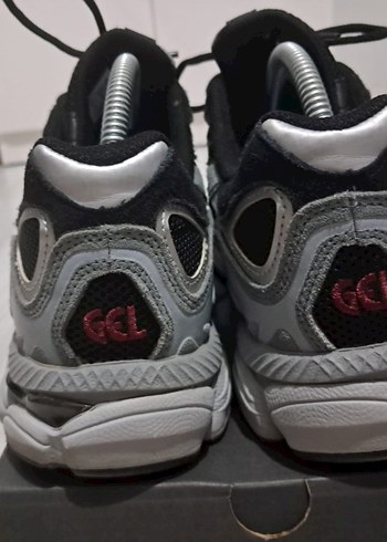 Asics nyc gel serisi nadir renk 43.5 - Görsel 3