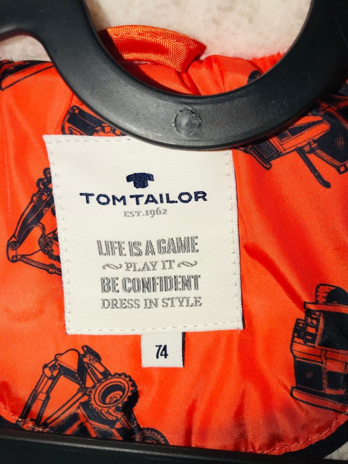 Kapüşonlu Kırmızı Erkek Çocuk Mont - Görsel 3