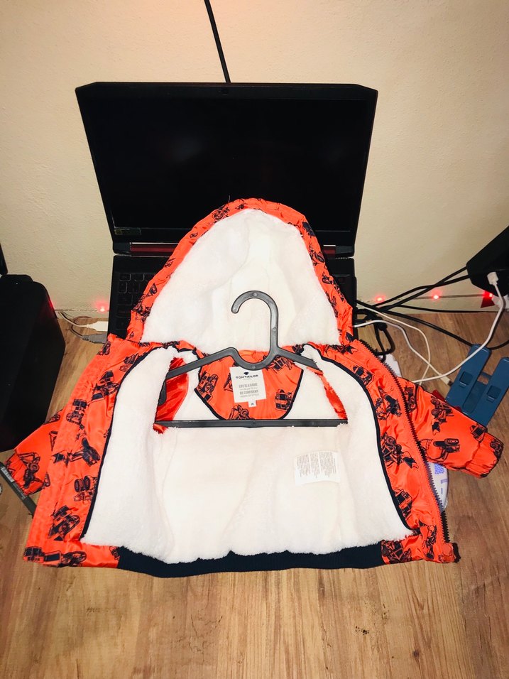 Kapüşonlu Kırmızı Erkek Çocuk Mont - Görsel 2