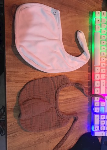 Nakışlı Kahverengi ve Pastel Bebek Önlüğü - Görsel 2