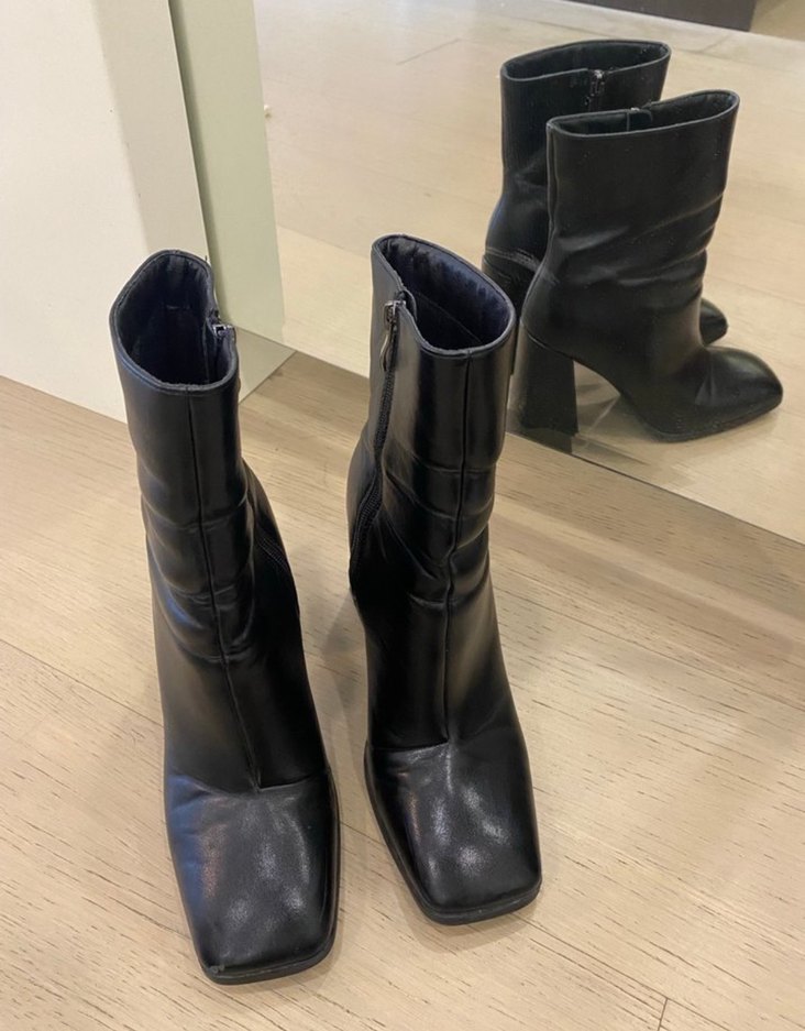 Siyah Deri Tokalı Topuklu Goth Botlar - Görsel 2