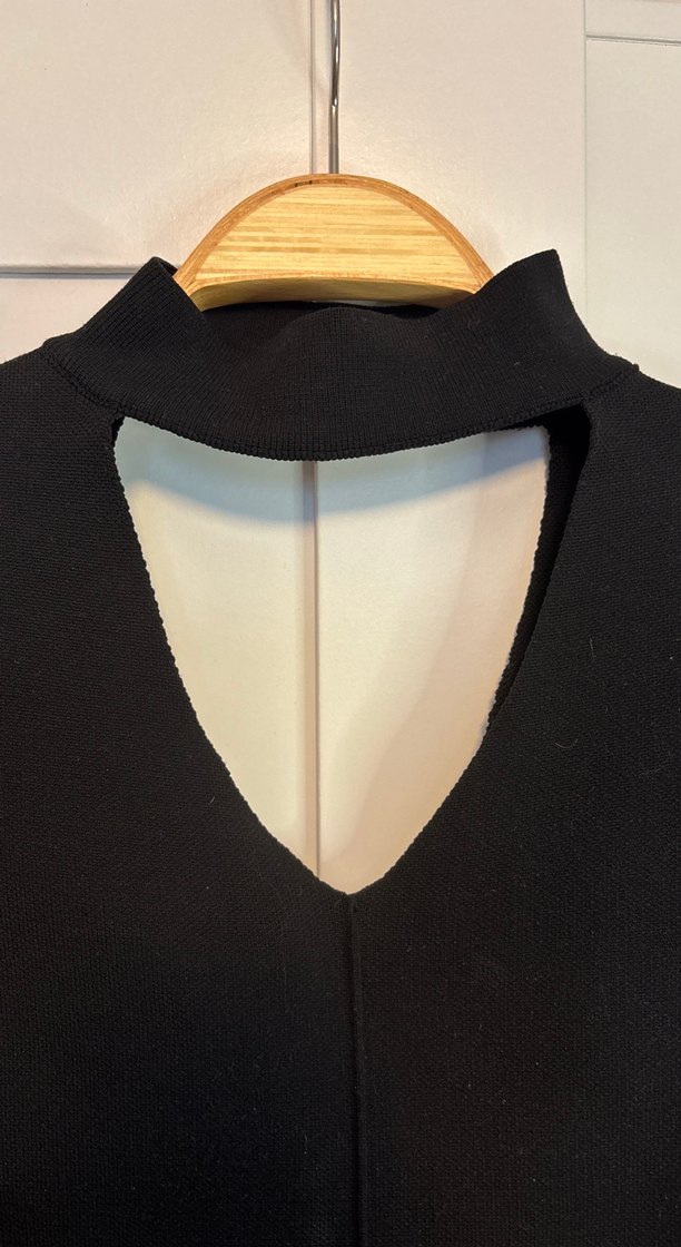 V Yaka Siyah Uzun Kollu Kadın Kazak - Görsel 4