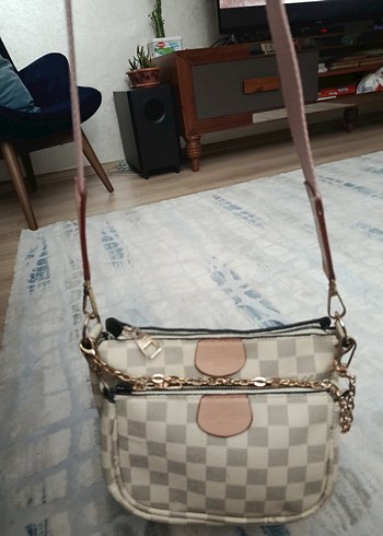 Louis Vuitton Düğmeli Kadın cantası - Görsel 6