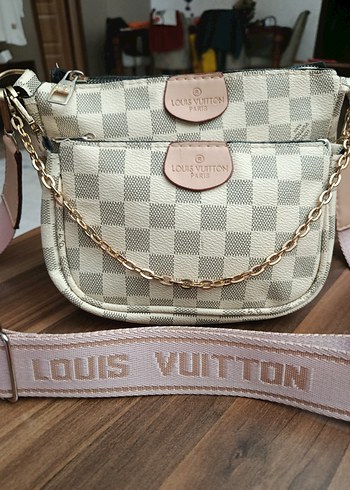 Louis Vuitton Düğmeli Kadın cantası - Görsel 2