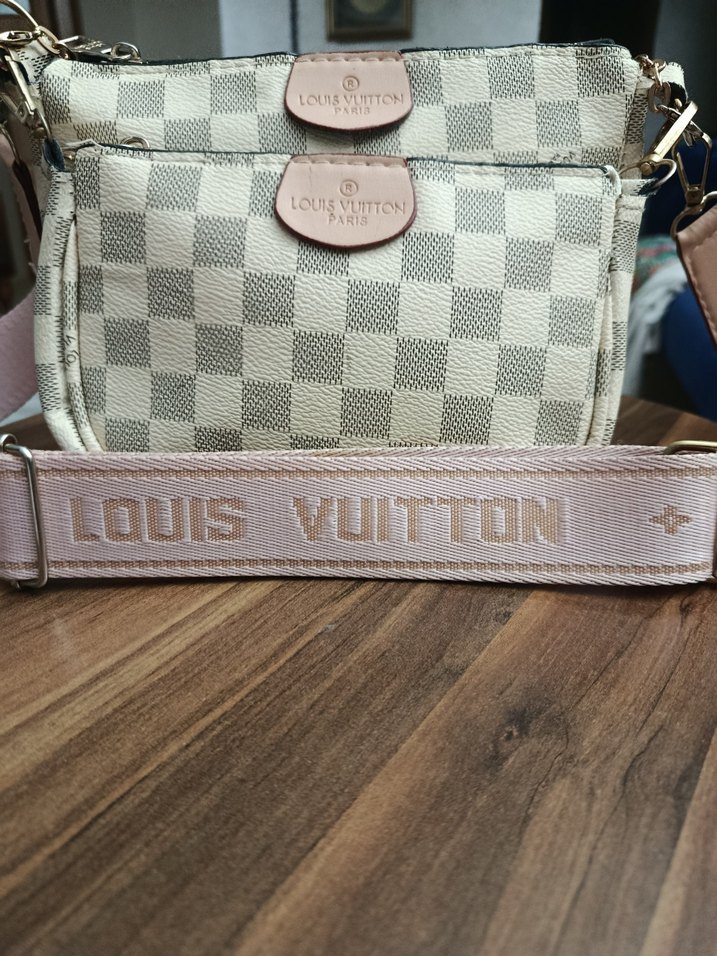 Louis Vuitton Düğmeli Kadın cantası - Görsel 5