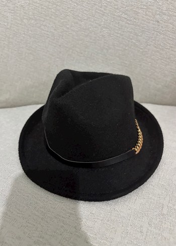 Zincir Detaylı Siyah Süet Kadın Şapka - Görsel 2