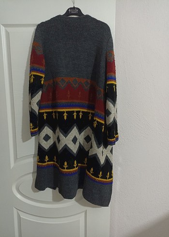 Bohem Desenli Gri Uzun Hırka - Görsel 2