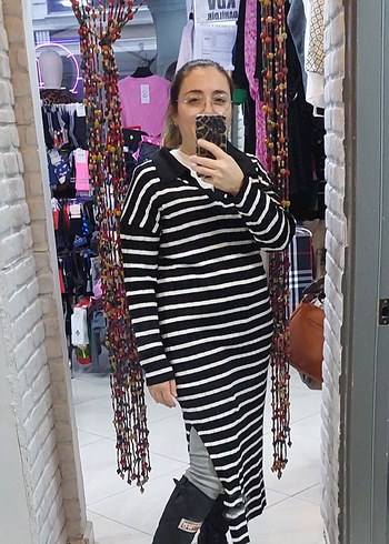 Uzun Kollu Siyah Beyaz Çizgili Triko Elbise - Görsel 3