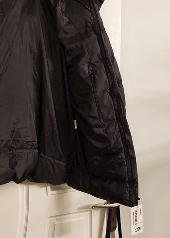 Siyah Kürklü Kadın Kışlık Mont - Görsel 3