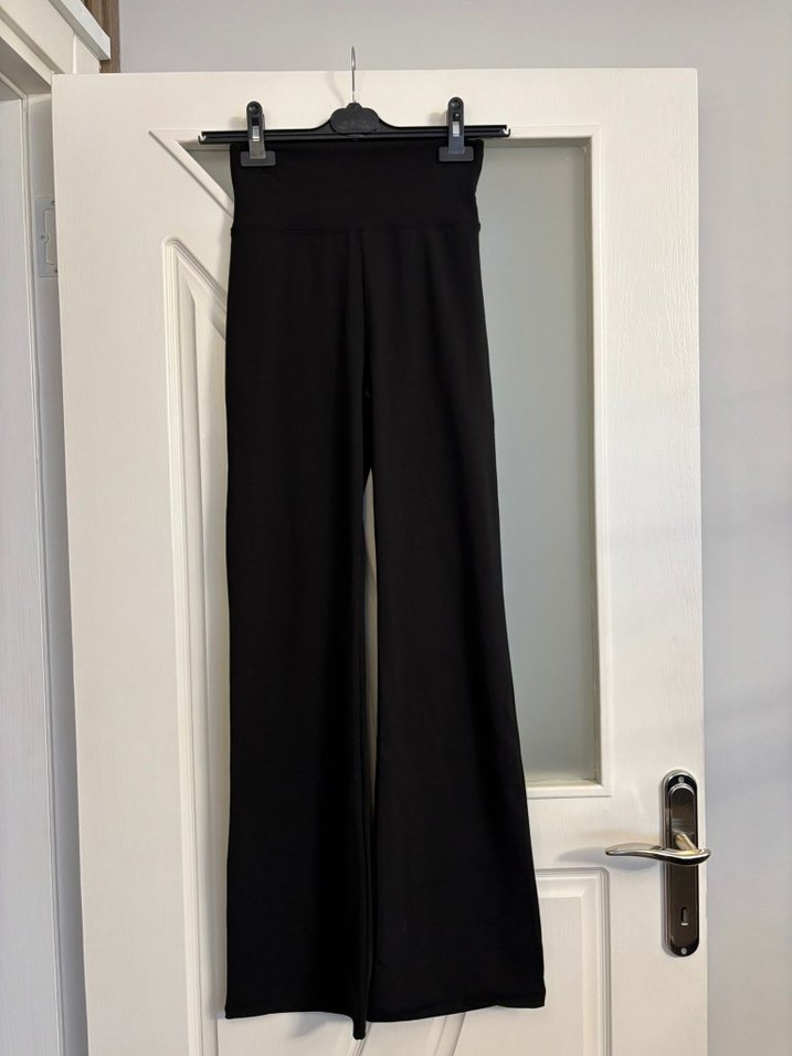 Kadın Siyah Midi Geniş Paça tayt - Görsel 3