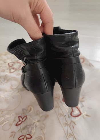 GABOR Siyah Deri Tokalı Topuklu Goth Bot - Görsel 5