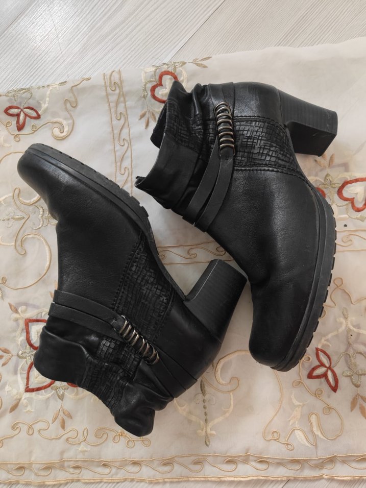 GABOR Siyah Deri Tokalı Topuklu Goth Bot - Görsel 3